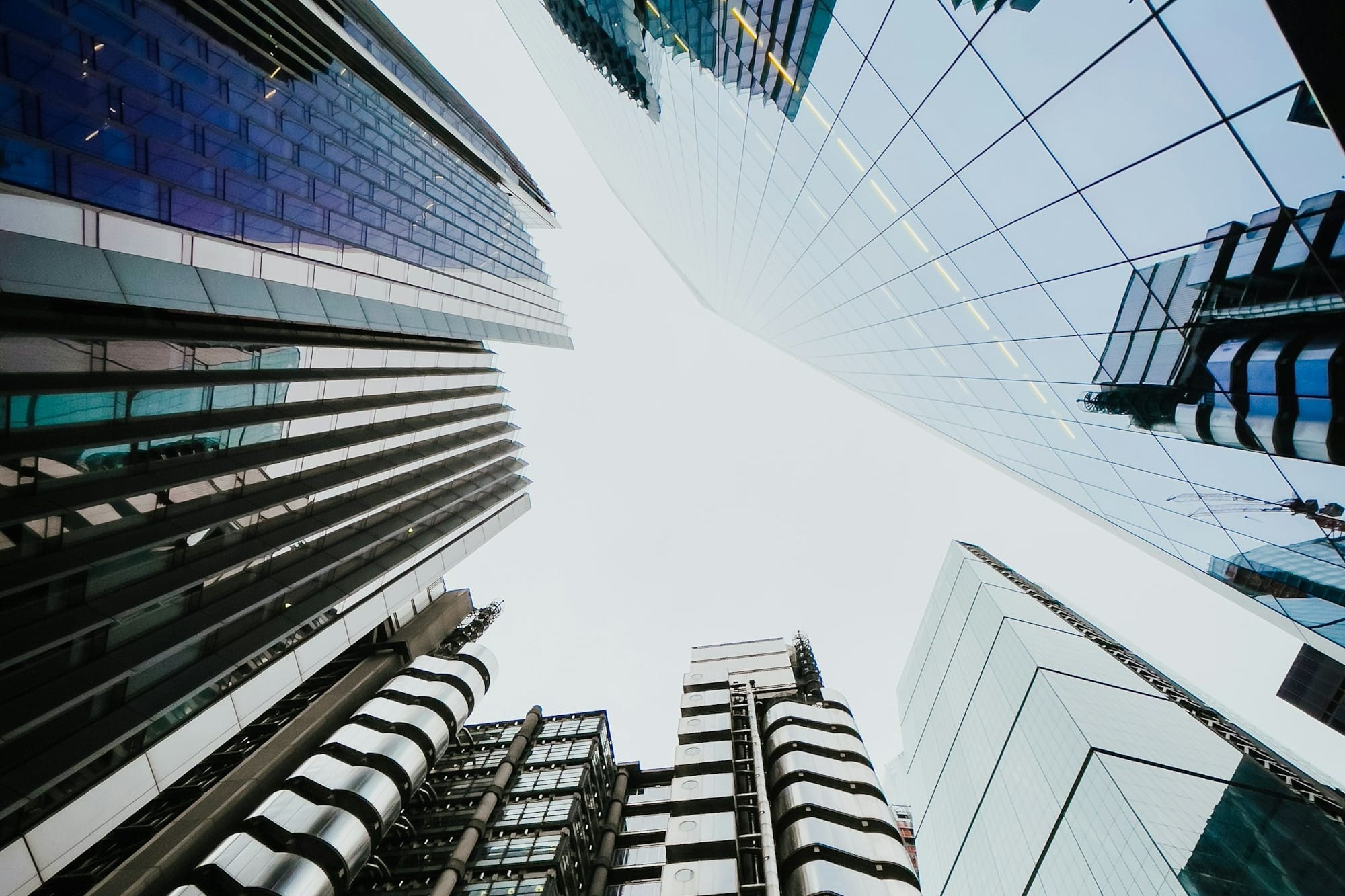 Choosing the Right Elevator for High-Rise Towers in Saudi Arabia